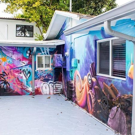 Cozy & Colorful Miami Art Canvas W/Hottub & Murals Экстерьер фото